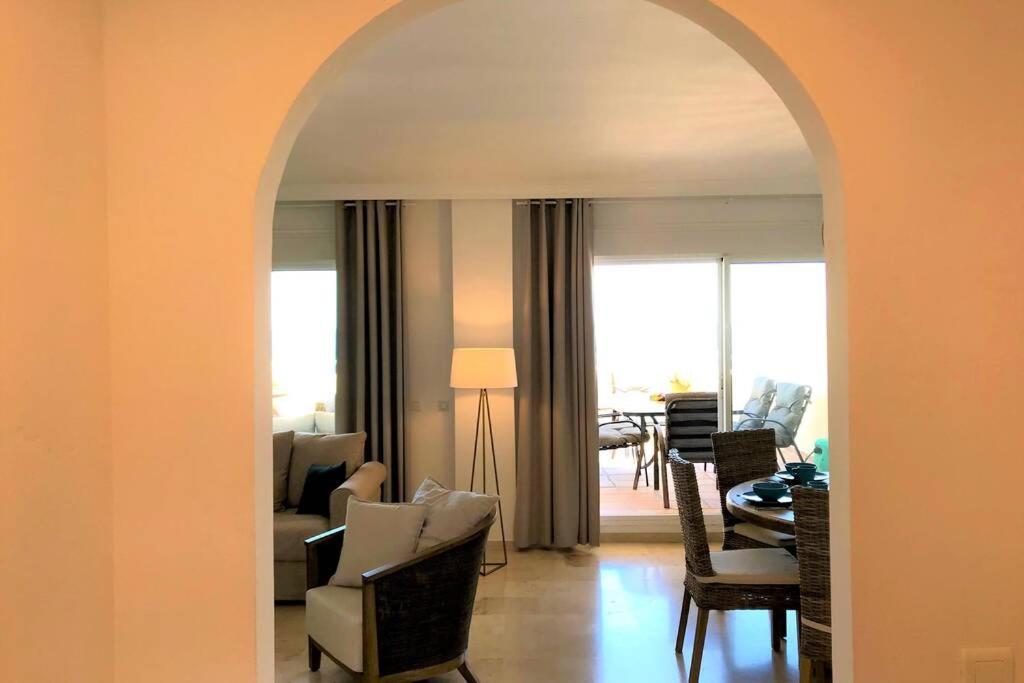 Penthouse Bermuda Beach 2 Εστεπόνα Εξωτερικό φωτογραφία